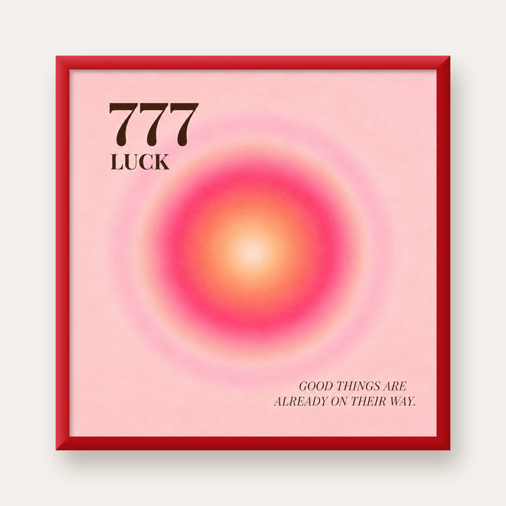 777 Luck Pembe Aura Poster — kırmızı çerçeveli