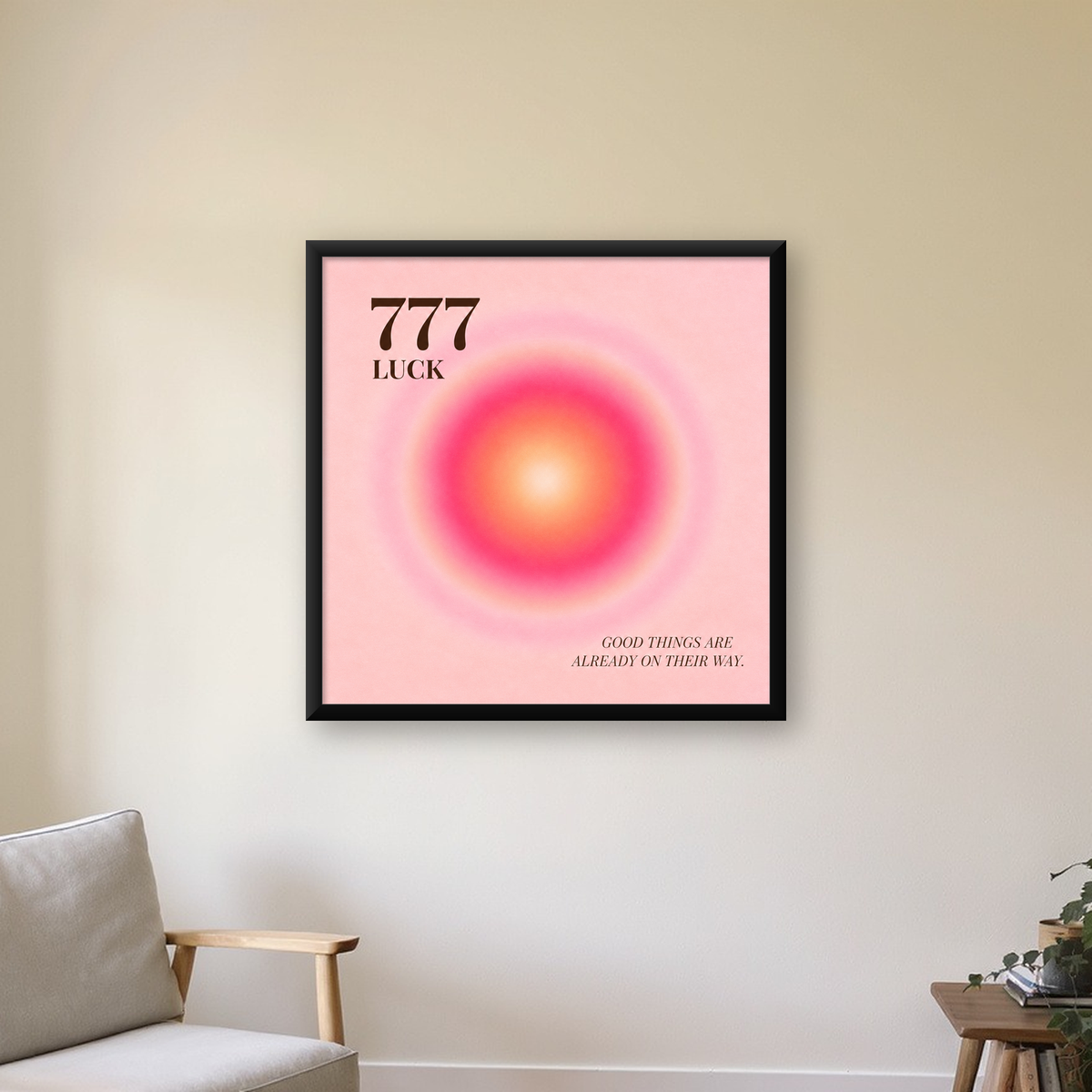 777 LUCK Mistik Sayı & Degrade Güneş Modern Poster — Kare baskı, çerçeveli hâliyle bir ev duvarında
