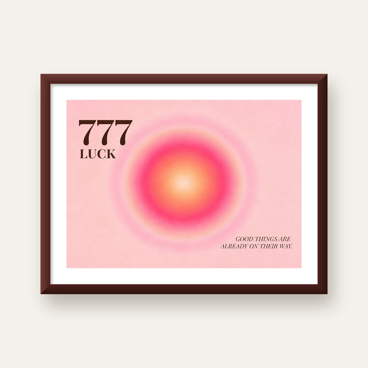 777 Luck Pembe Aura Poster — ceviz çerçeveli paspartulu