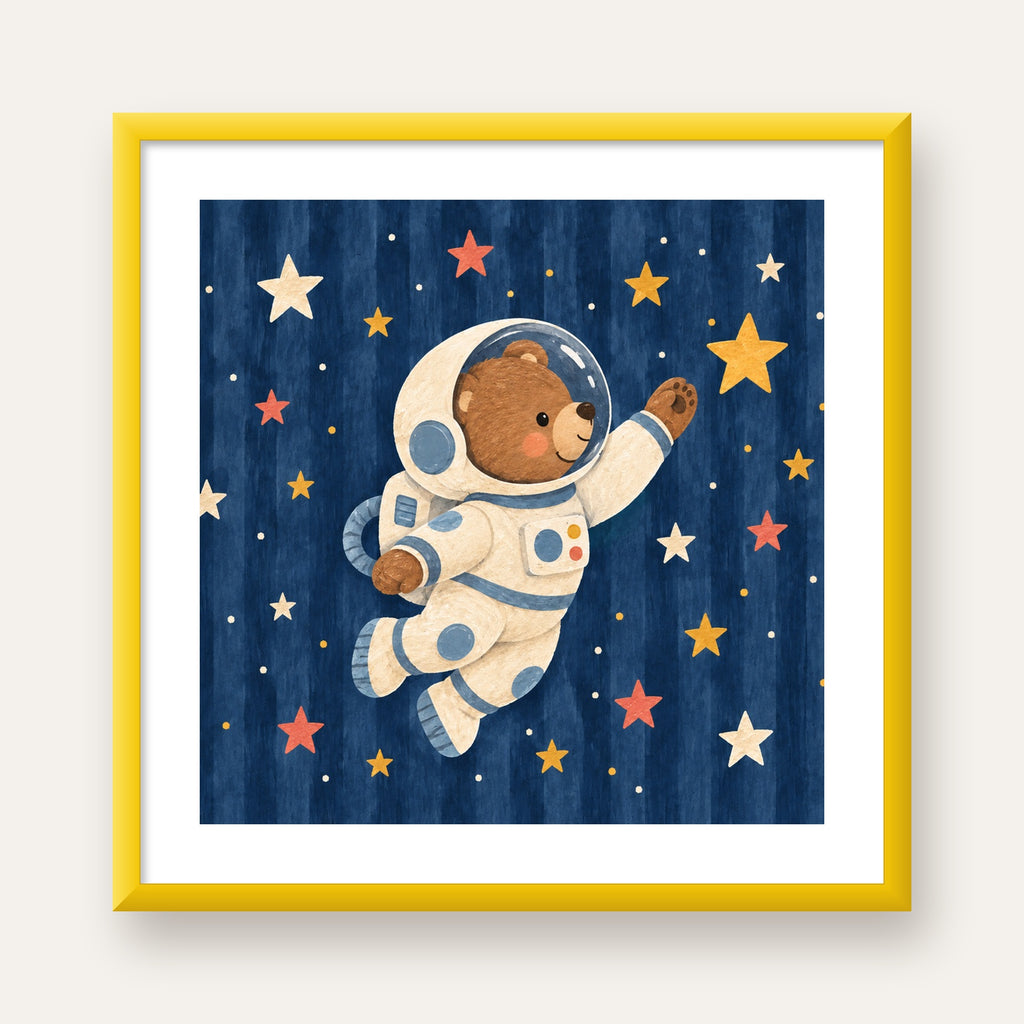 Astronot Ayıcık ve Yıldızlar Pastel Dijital Poster — sarı çerçeveli paspartulu