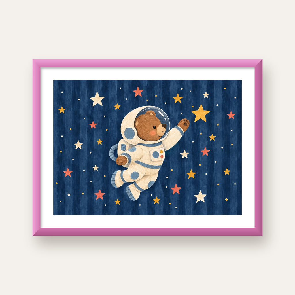 Astronot Ayıcık ve Yıldızlar Pastel Dijital Poster — pembe çerçeveli paspartulu