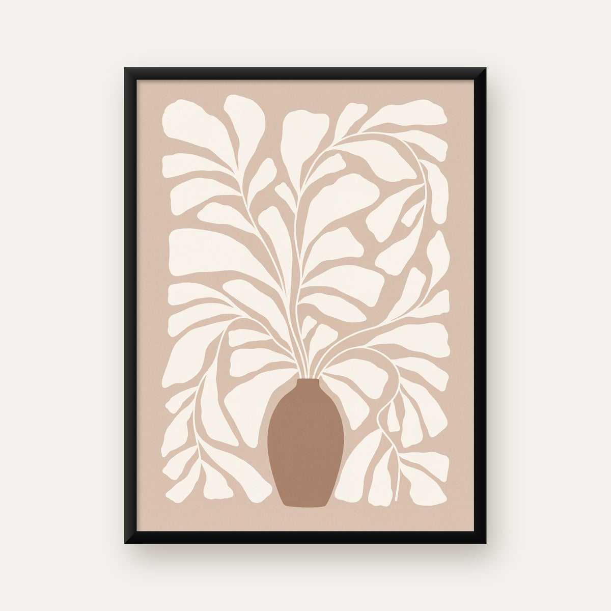 Bej Vazo ve Soyut Yapraklar Minimalist Poster Baskı — Dikey baskı, düz siyah çerçeveli duvar posteri