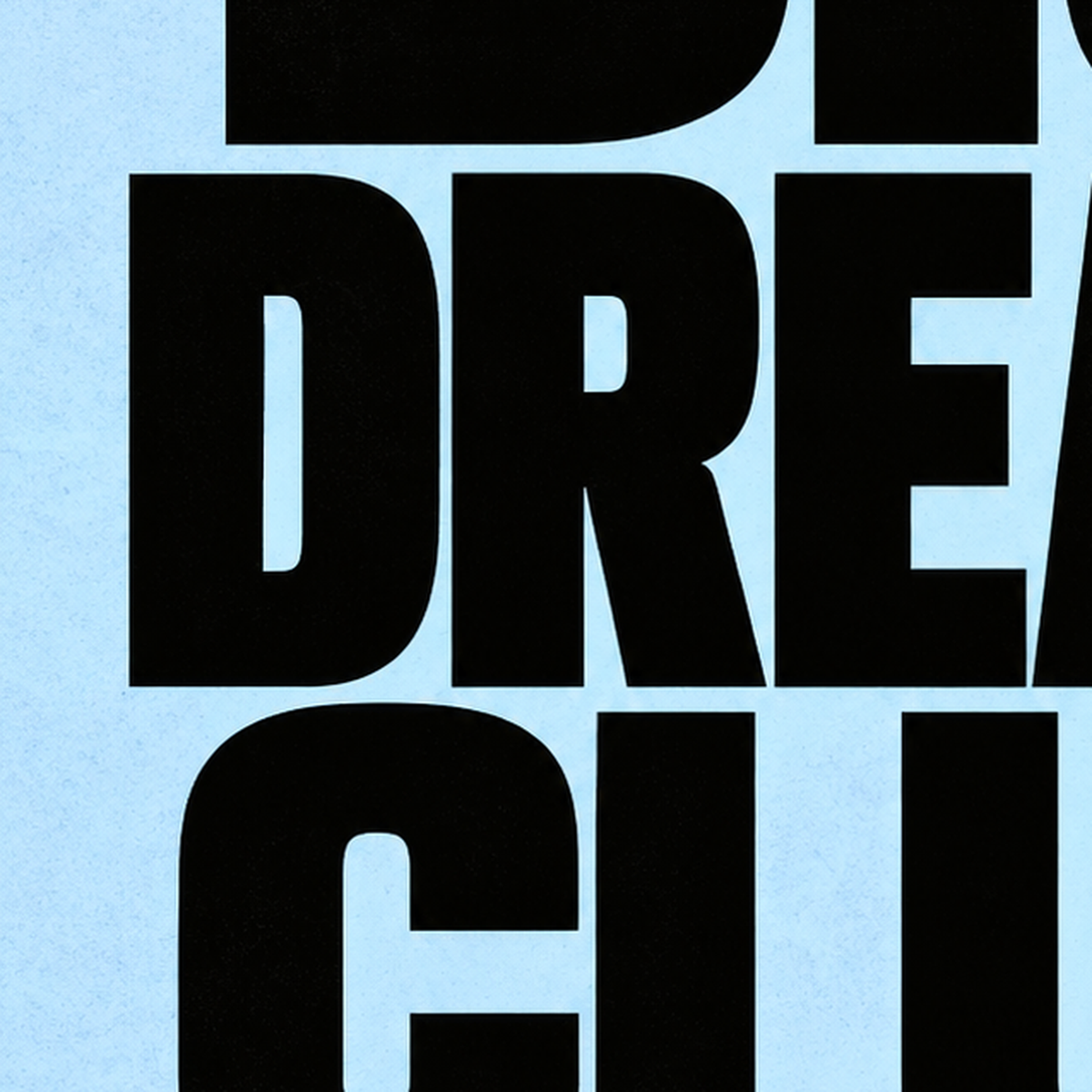 Big Dream Club Tipografi Poster Siyah-Pembe Ay Yıldız Motifli — baskının yakın çekimi, kâğıt dokusu ve renk detayı