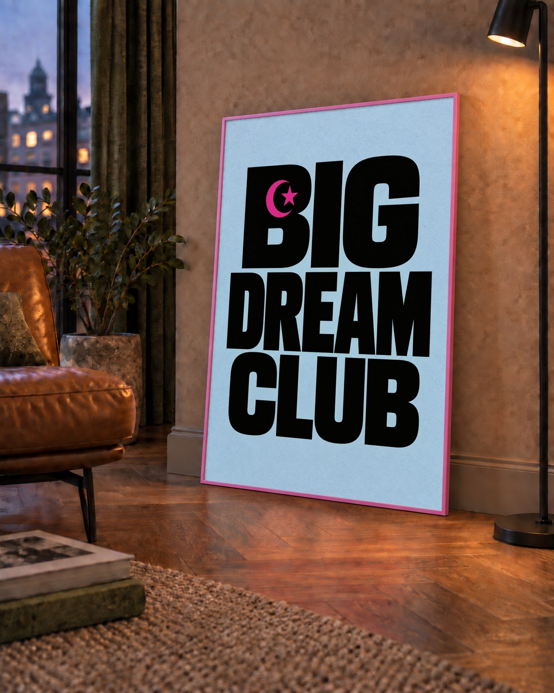 Big Dream Club Tipografi Poster Siyah-Pembe Ay Yıldız Motifli — çerçeveli hâliyle bir ev duvarında