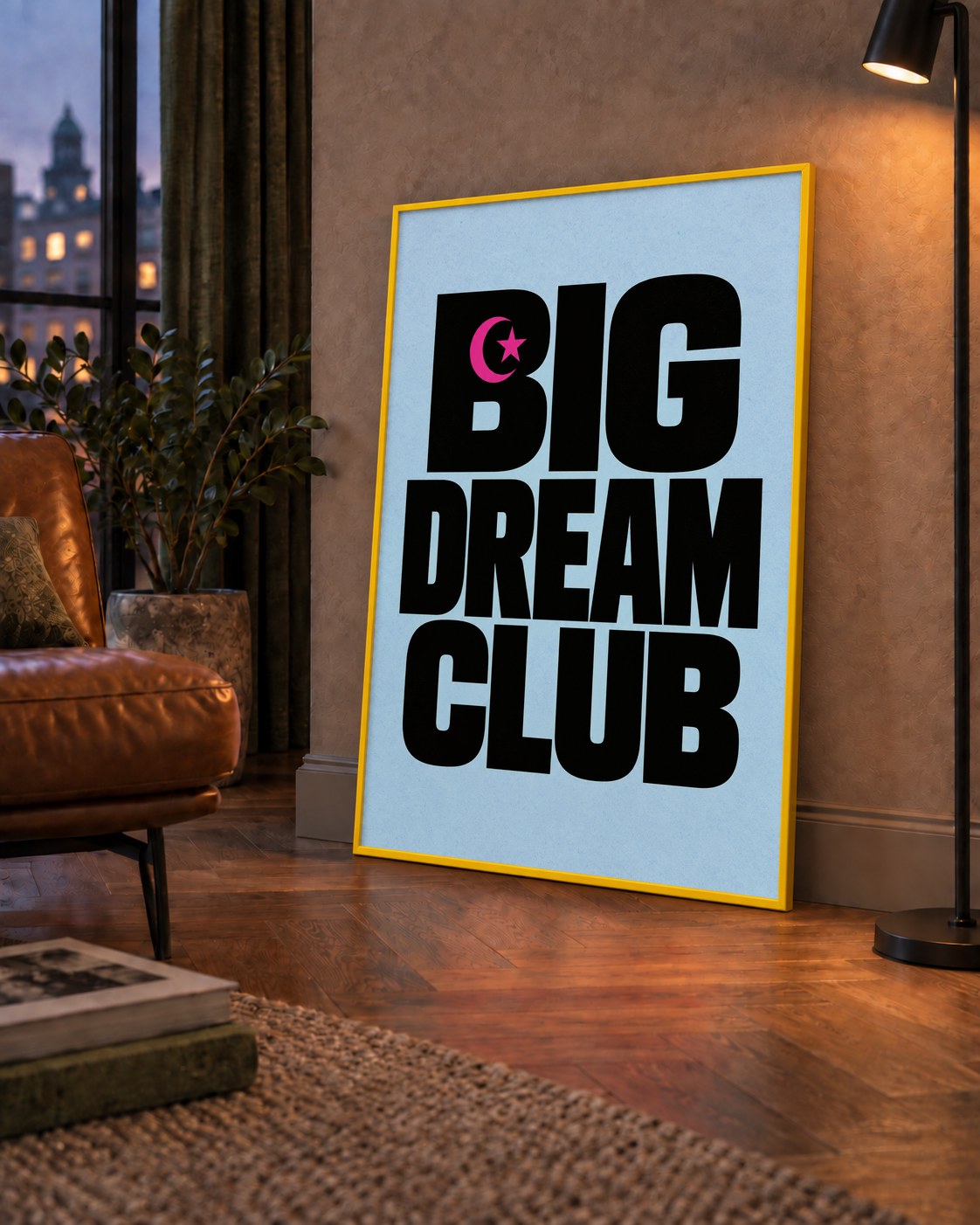 Big Dream Club Tipografi Poster Siyah-Pembe Ay Yıldız Motifli — çerçeveli hâliyle bir ev duvarında