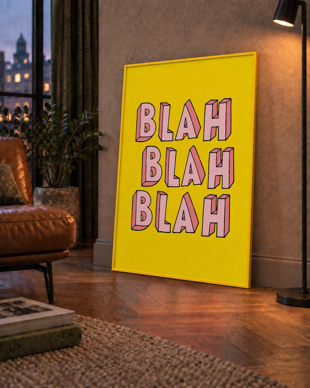 BLAH BLAH BLAH Renkli Tipografi Poster – Sarı ve Pembe — çerçeveli hâliyle bir ev duvarında