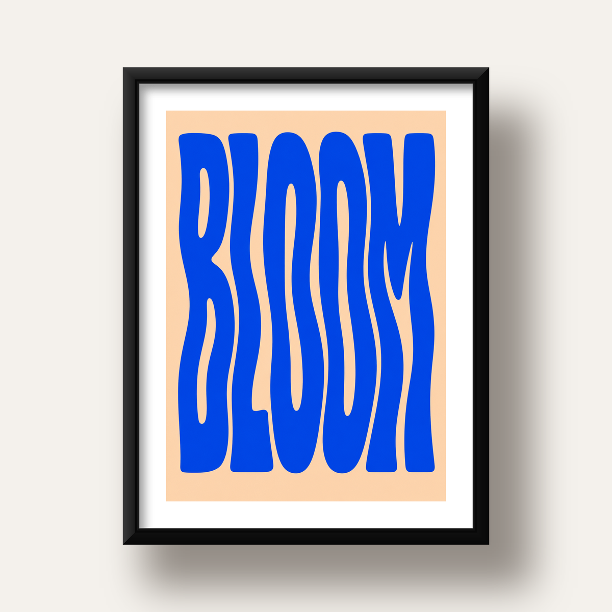 Dalgalı BLOOM Tipografi Poster – Modern Duvar Sanatı — siyah derin çerçeveli paspartulu