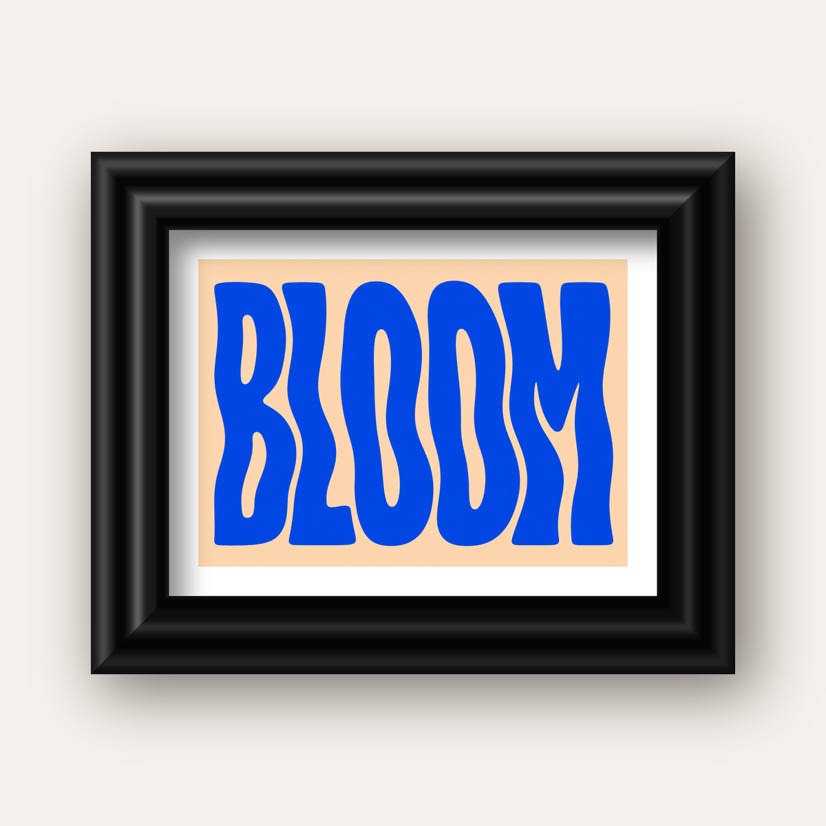 Dalgalı BLOOM Tipografi Poster – Modern Duvar Sanatı — siyah galeri çerçeveli paspartulu
