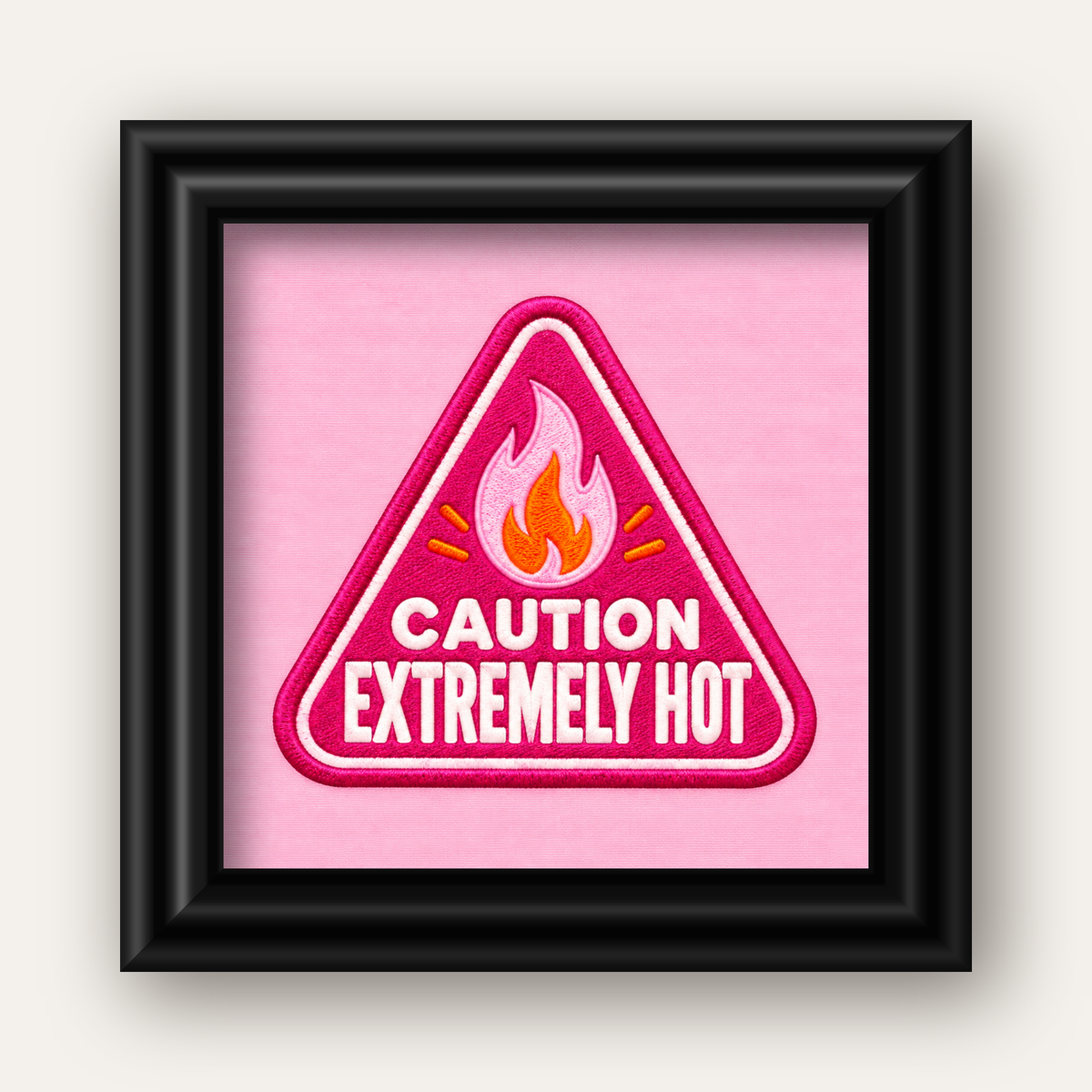 Caution — Extremely Hot — siyah galeri çerçeveli
