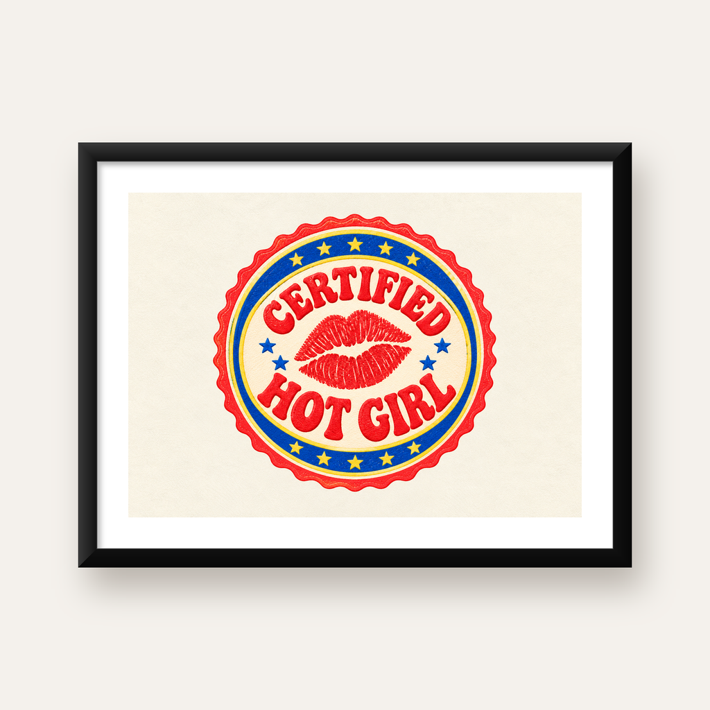 Certified Hot Girl Dudak Baskılı Retro Rozet Poster — Yatay baskı, beyaz kenar boşluklu