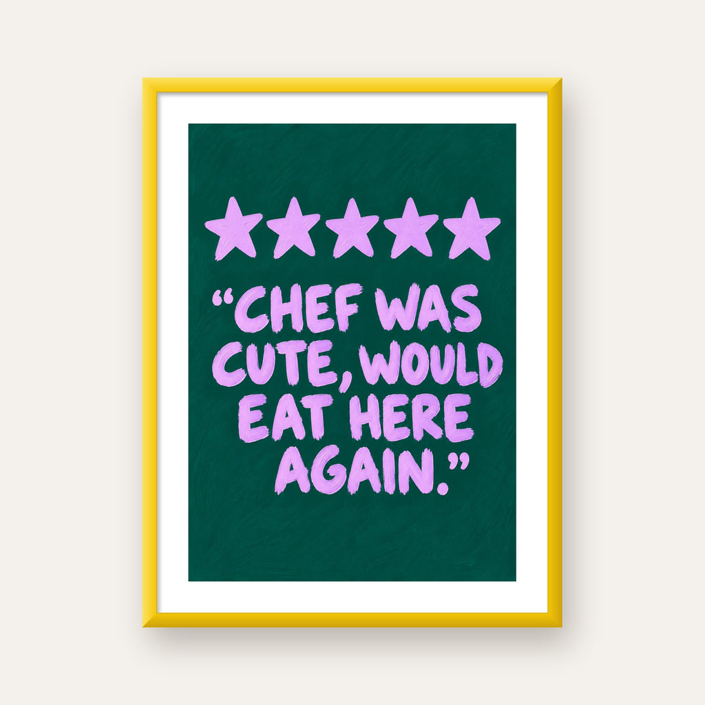 Eğlenceli Restoran Yorumu Poster – CHEF WAS CUTE, 5 Yıldızlı — sarı çerçeveli paspartulu