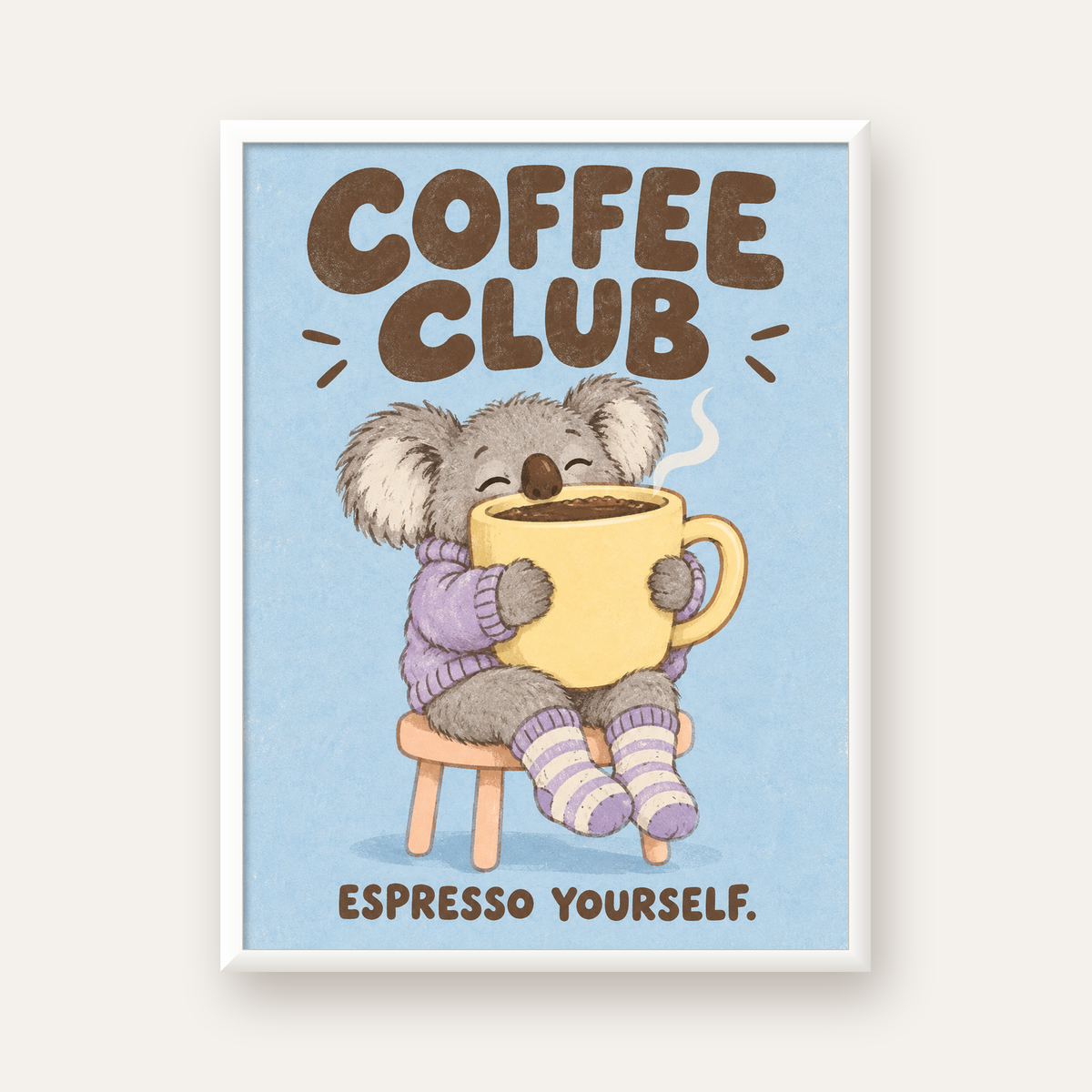 Kahve Seven Koala Poster – Sevimli Dijital Sanat Baskısı — beyaz çerçeveli dikey poster