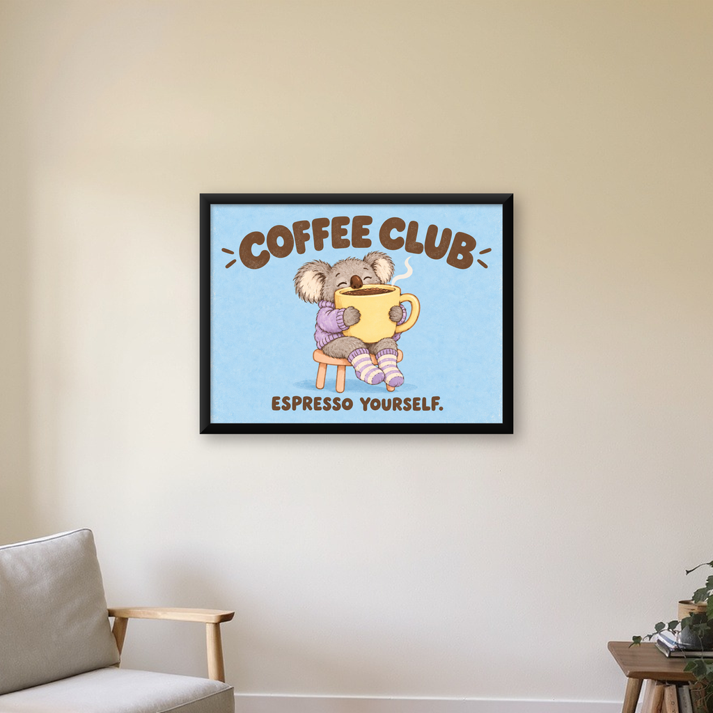 Kahve Seven Koala Poster – Sevimli Dijital Sanat Baskısı — Yatay baskı, çerçeveli hâliyle bir ev duvarında