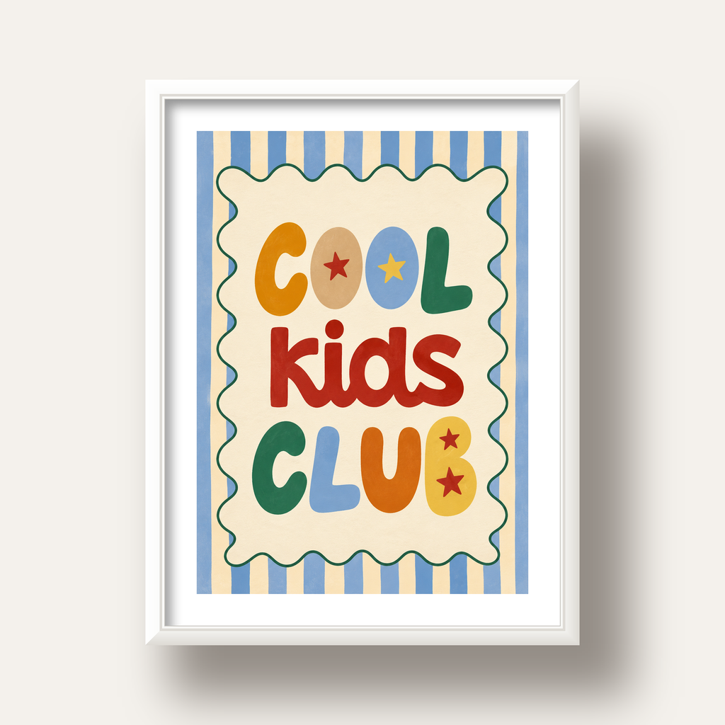 Cool Kids Club — beyaz derin çerçeveli paspartulu