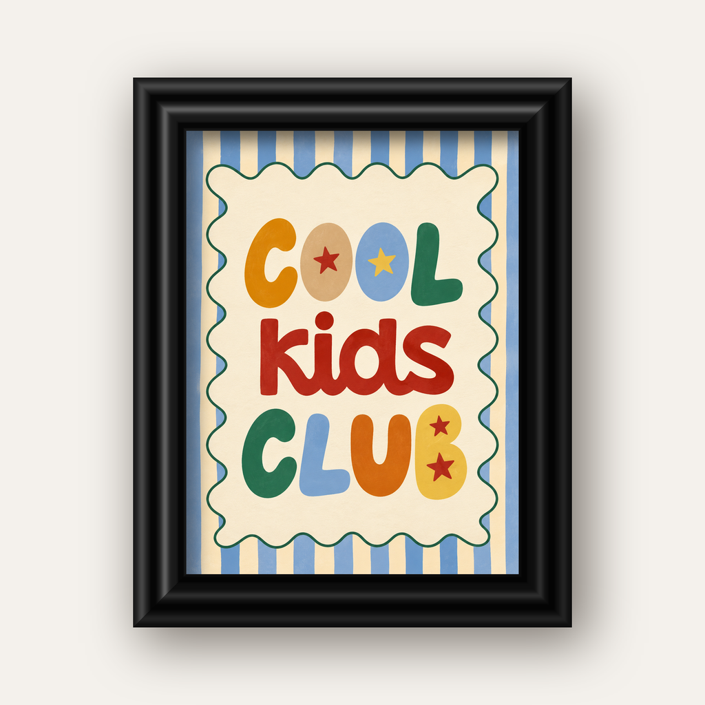 Cool Kids Club — siyah galeri çerçeveli