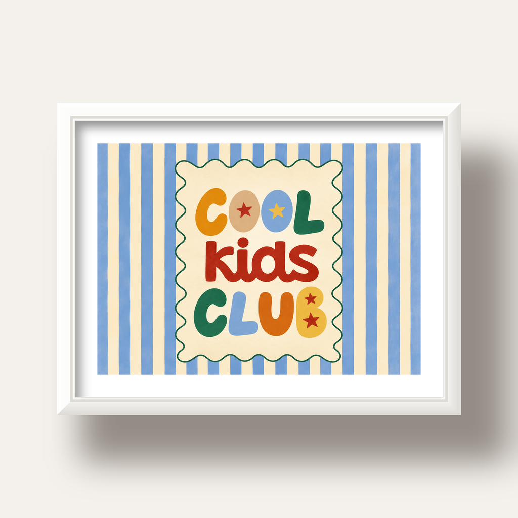 Cool Kids Club — beyaz derin çerçeveli paspartulu