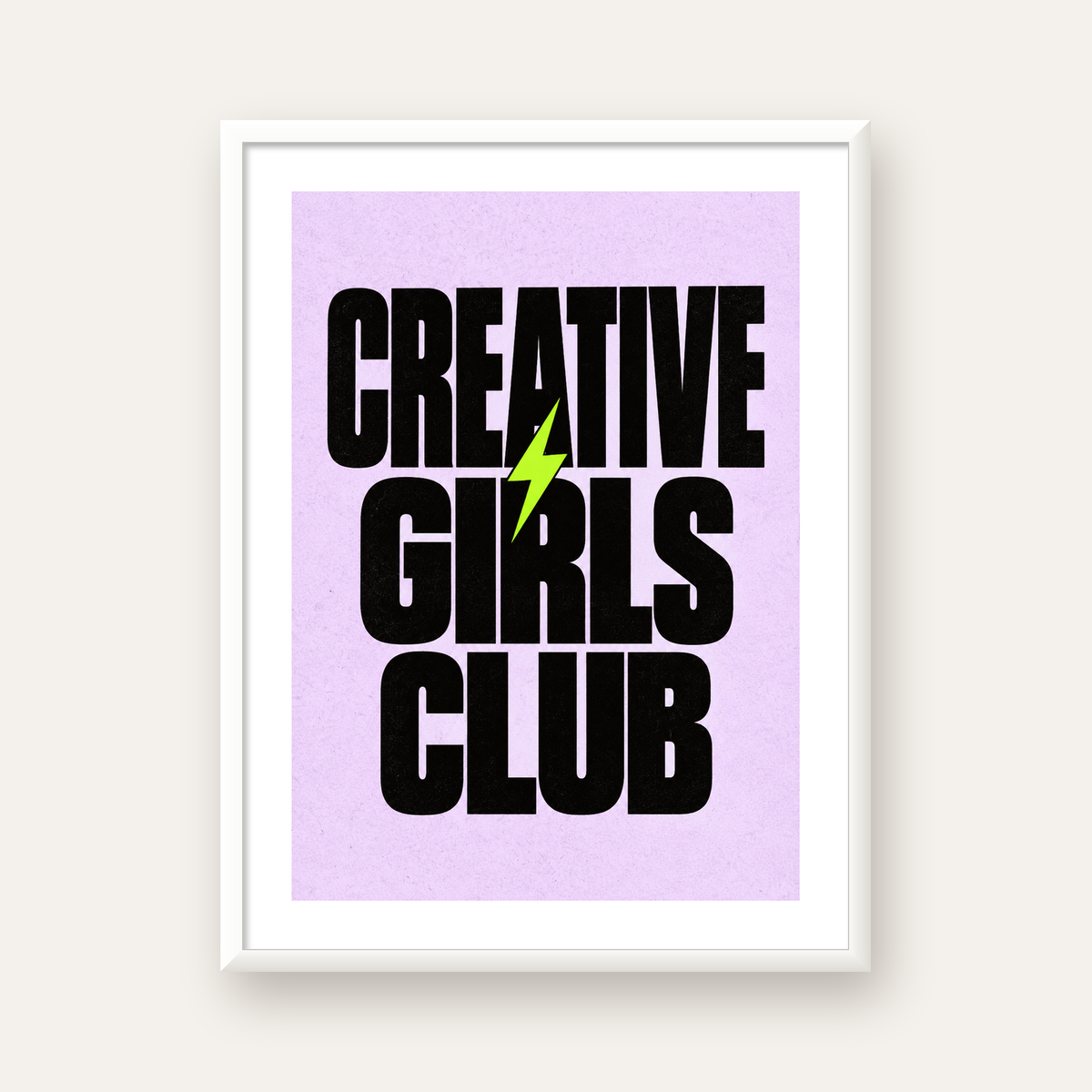 CREATIVE GIRLS CLUB Tipografik Motive Edici Poster — beyaz çerçeveli dikey poster