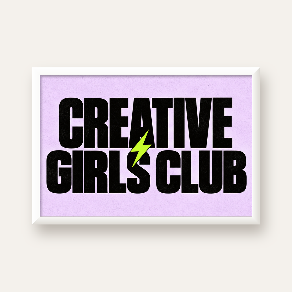 CREATIVE GIRLS CLUB Tipografik Motive Edici Poster — beyaz çerçeveli yatay poster
