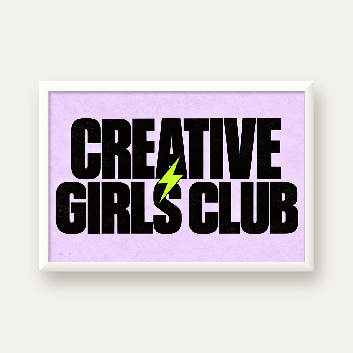 CREATIVE GIRLS CLUB Tipografik Motive Edici Poster — beyaz çerçeveli yatay poster