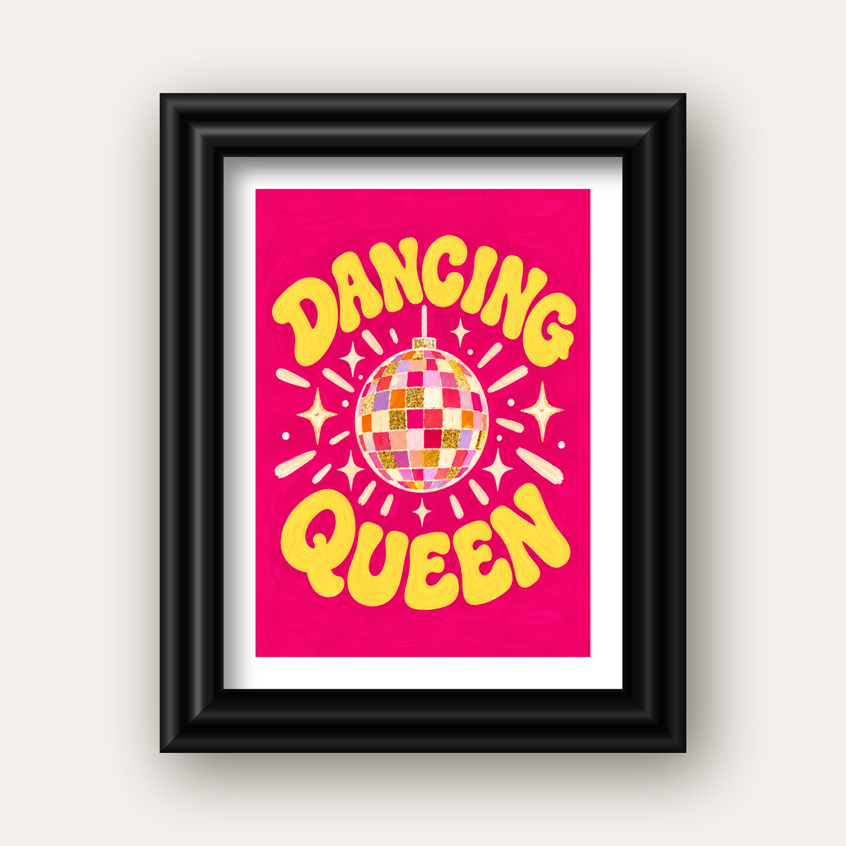 Dancing Queen Disco Topu Poster - Renkli ve Enerjik Duvar Dekoru — siyah galeri çerçeveli paspartulu