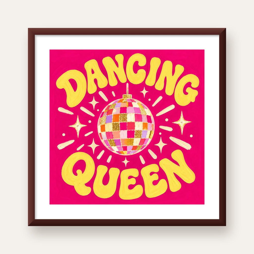 Dancing Queen Disco Topu Poster - Renkli ve Enerjik Duvar Dekoru — ceviz çerçeveli paspartulu