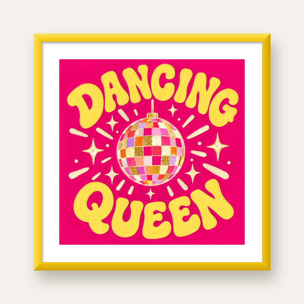 Dancing Queen Disco Topu Poster - Renkli ve Enerjik Duvar Dekoru — sarı çerçeveli paspartulu