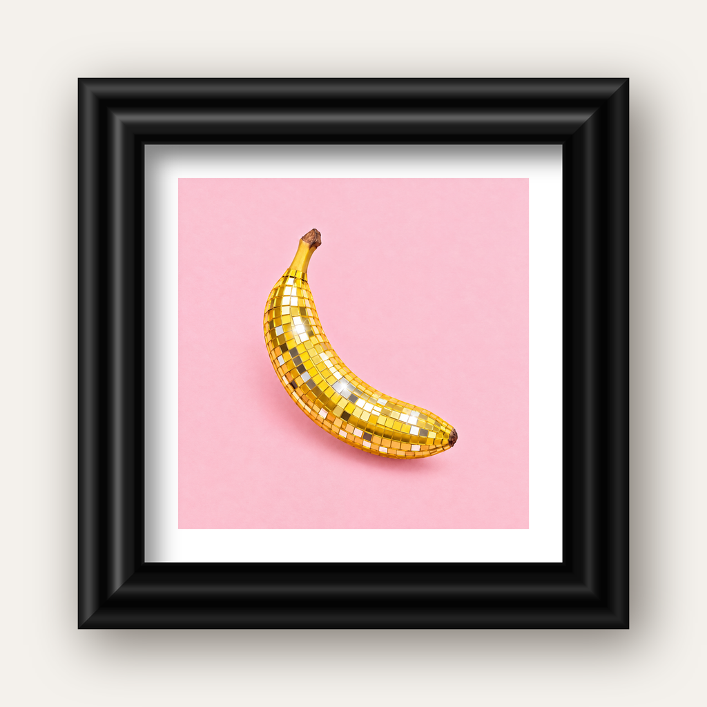 Disco Muzlu Pop Sanat Poster – Pembe Minimal Kolaj Baskı — siyah galeri çerçeveli paspartulu