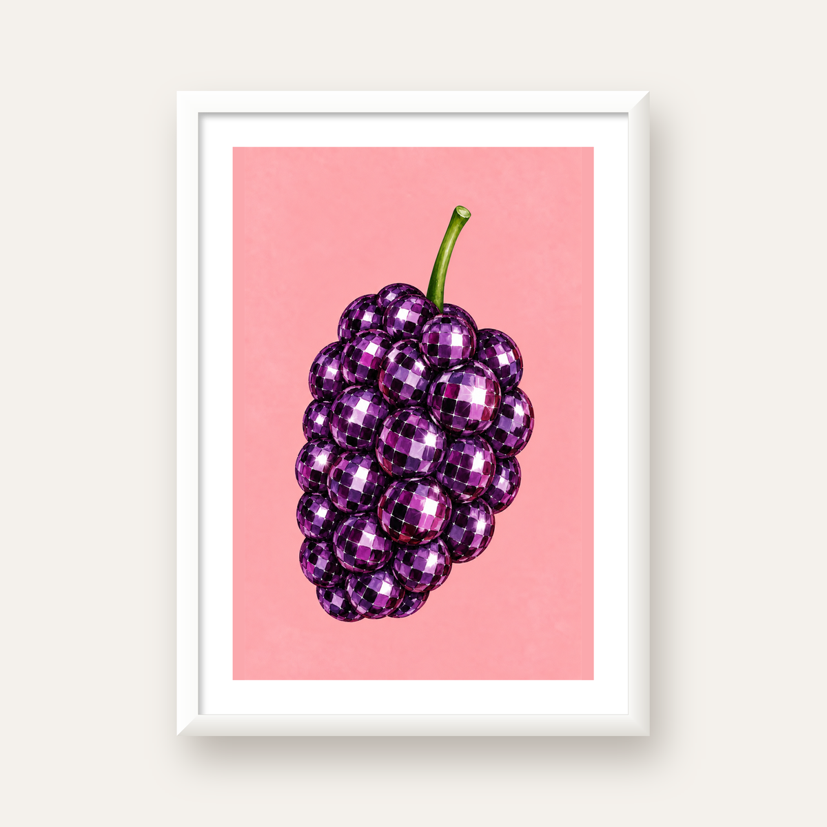 Disco Toplu Böğürtlen Poster – Pembe Zeminde Pop Art Duvar Dekoru — beyaz çerçeveli dikey poster