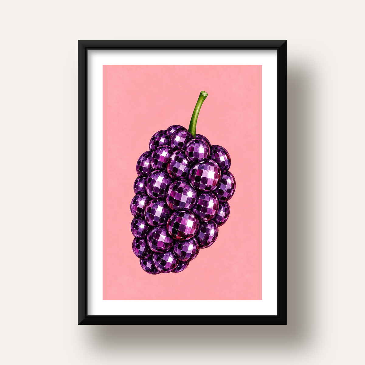 Disco Toplu Böğürtlen Poster – Pembe Zeminde Pop Art Duvar Dekoru — siyah derin çerçeveli paspartulu