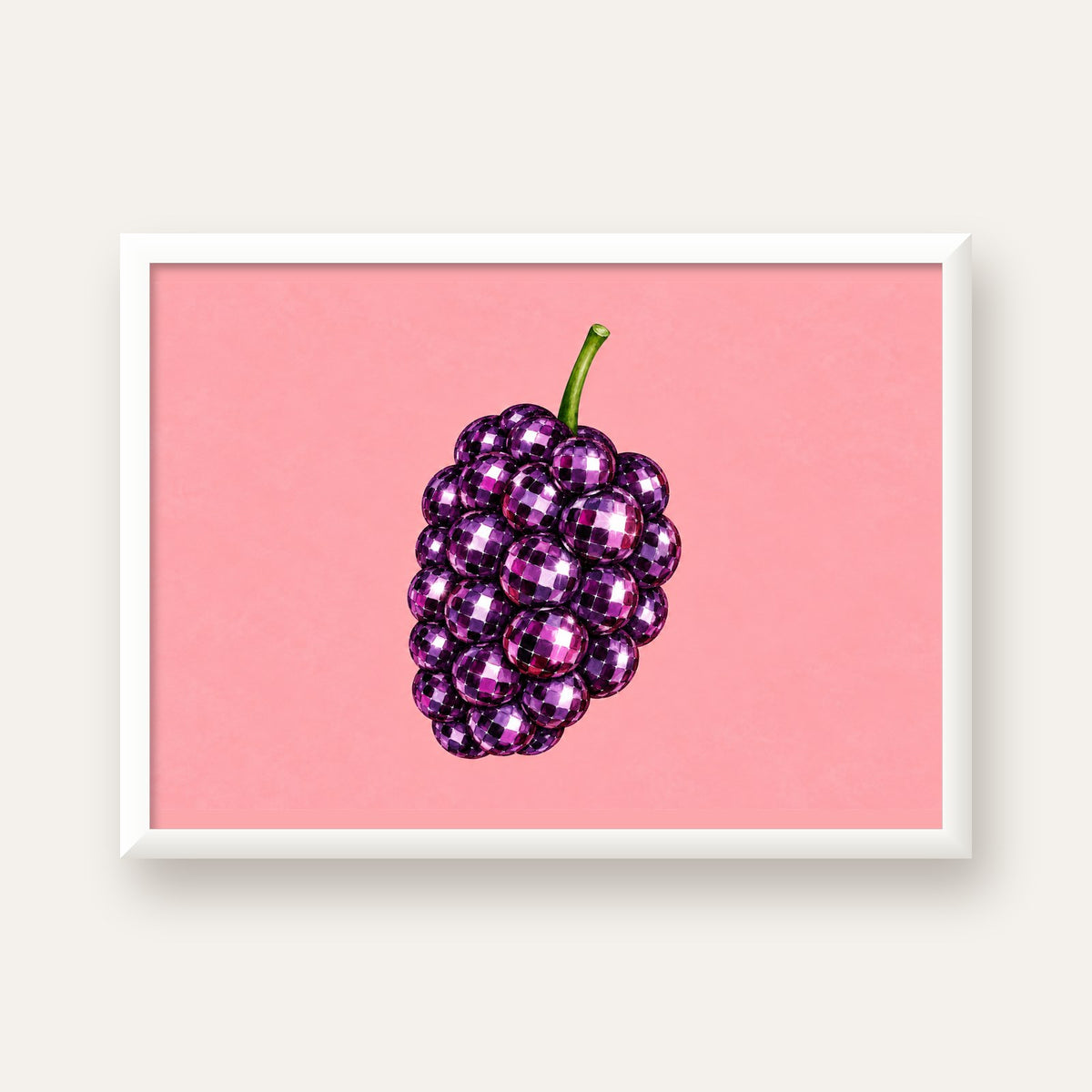 Disco Toplu Böğürtlen Poster – Pembe Zeminde Pop Art Duvar Dekoru — beyaz çerçeveli yatay poster