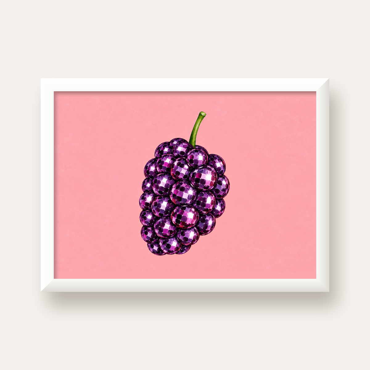 Disco Toplu Böğürtlen Poster – Pembe Zeminde Pop Art Duvar Dekoru — beyaz çerçeveli yatay poster