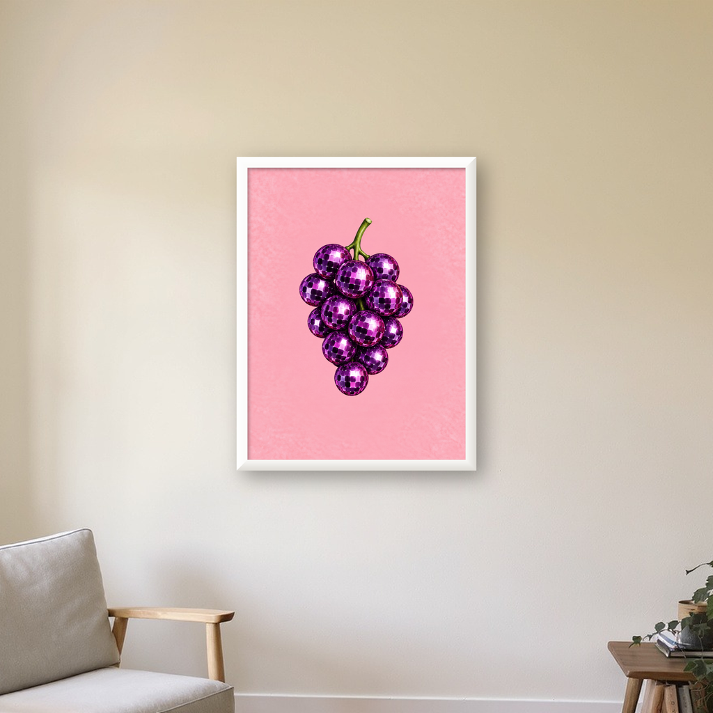 Disco Topu Üzüm Salkımı Dijital Poster - Pembe Duvar Dekoru — beyaz çerçeveli dikey poster