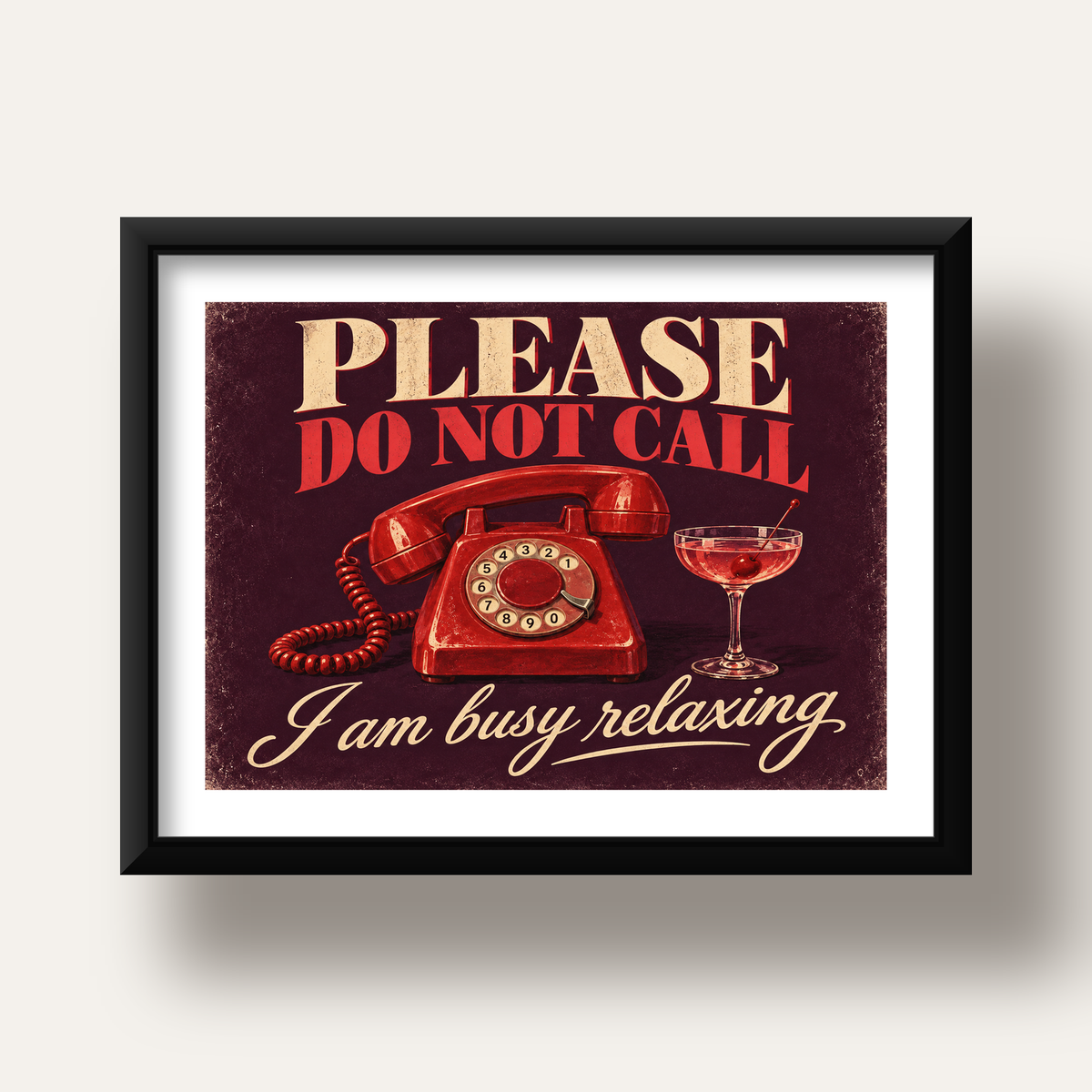 Retro Telefon ve Kokteyl Desenli Poster – Modern Duvar Sanatı — siyah derin çerçeveli paspartulu