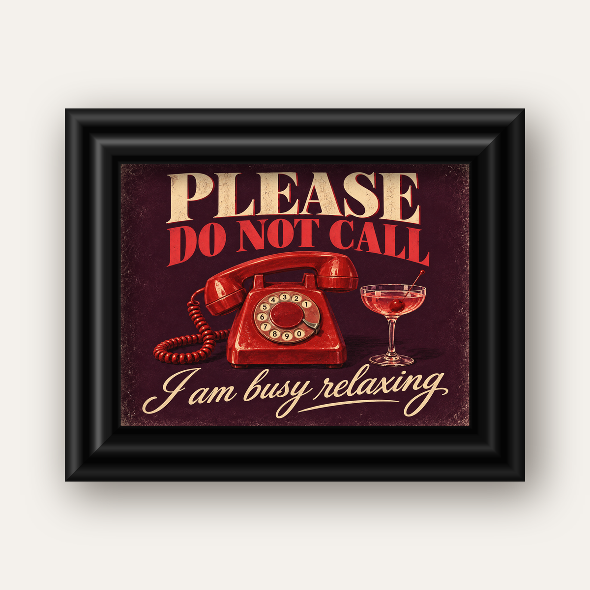 Retro Telefon ve Kokteyl Desenli Poster – Modern Duvar Sanatı — siyah galeri çerçeveli