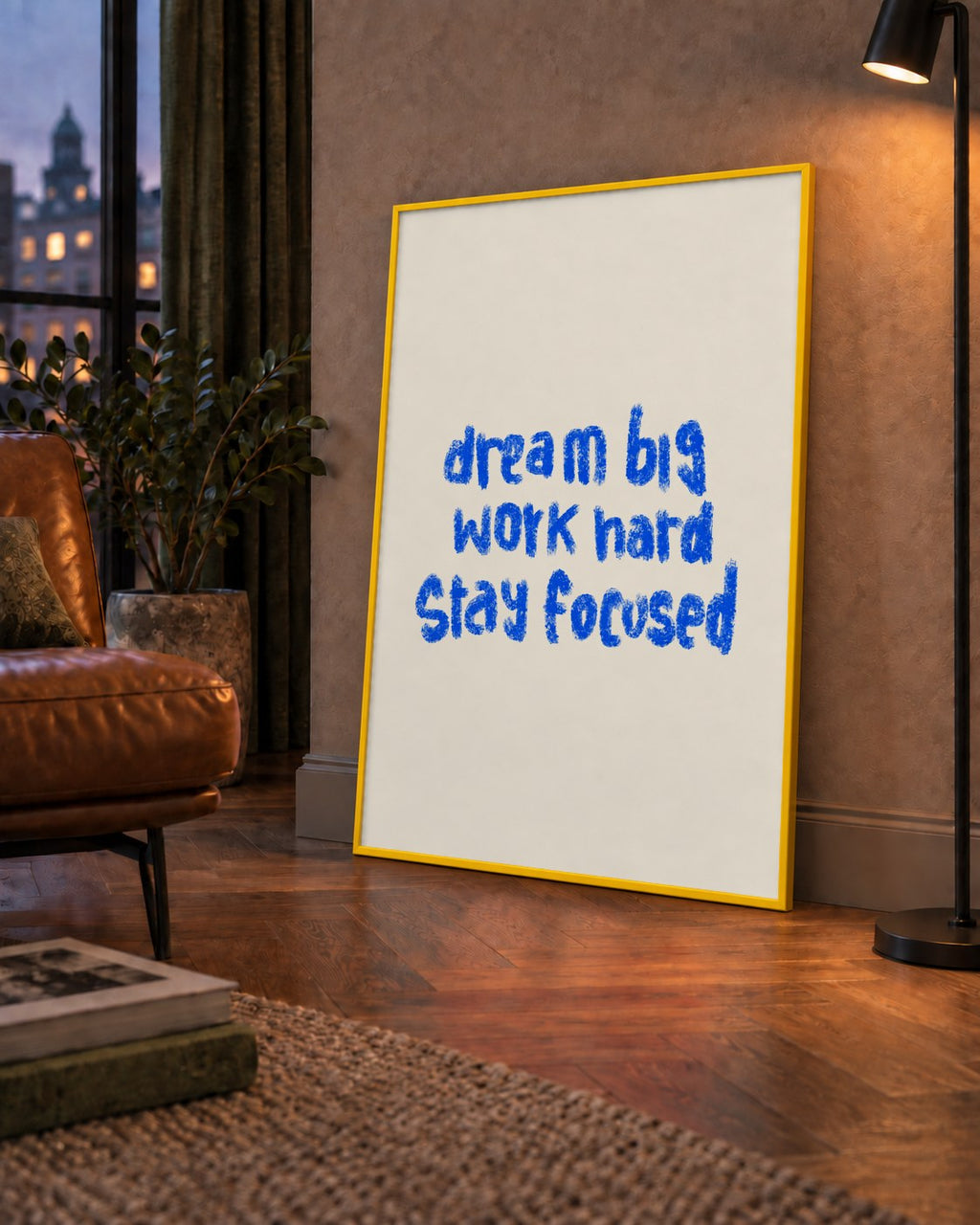 Dream Big Work Hard Poster – İlham Verici Modern Duvar Yazısı — çerçeveli hâliyle bir ev duvarında