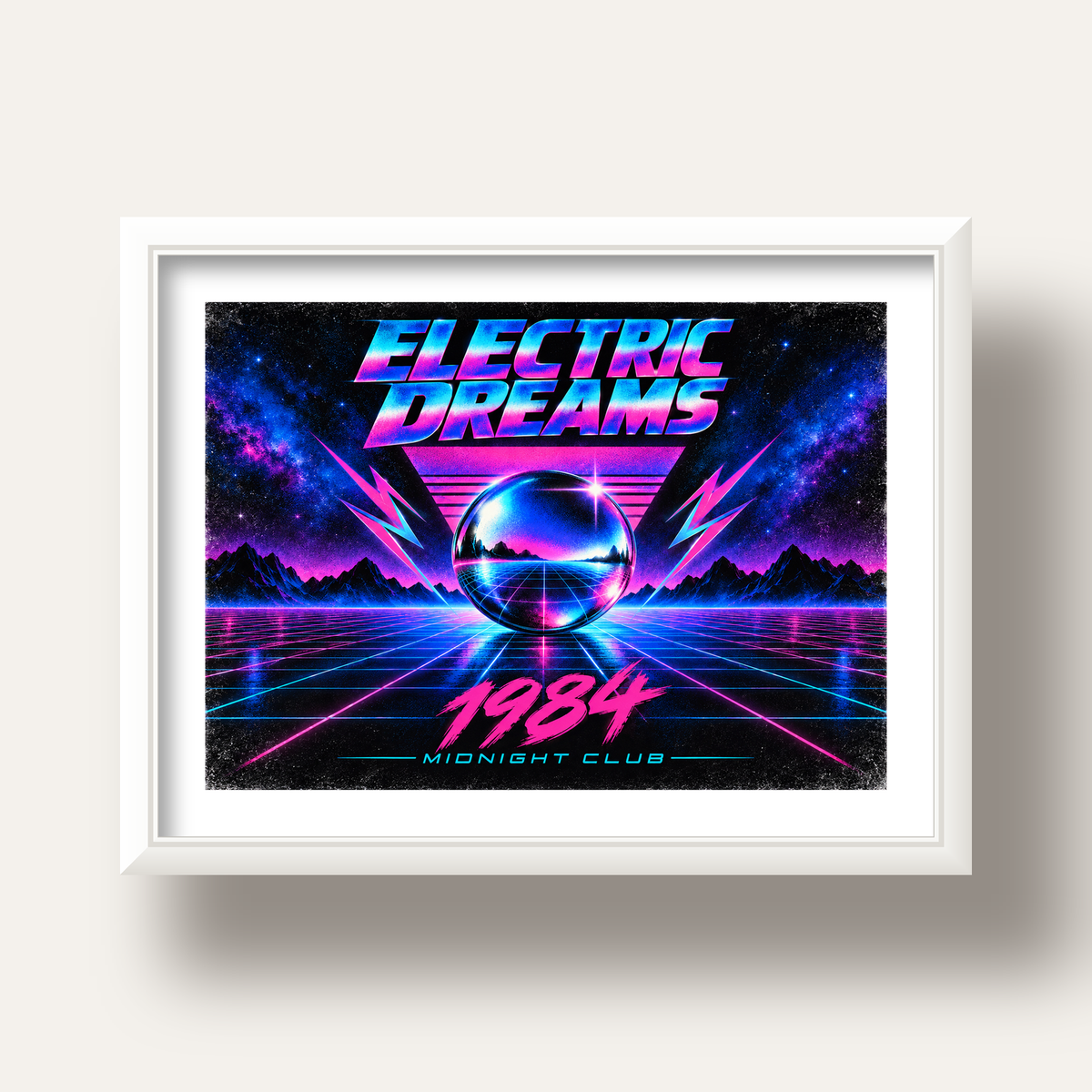 Retro Fütüristik Synthwave Afişi – Electric Dreams 1984 — beyaz derin çerçeveli paspartulu
