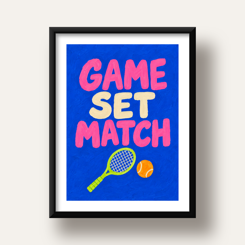 GAME SET MATCH Tipografi Tenis Temalı Canlı Poster — siyah derin çerçeveli paspartulu