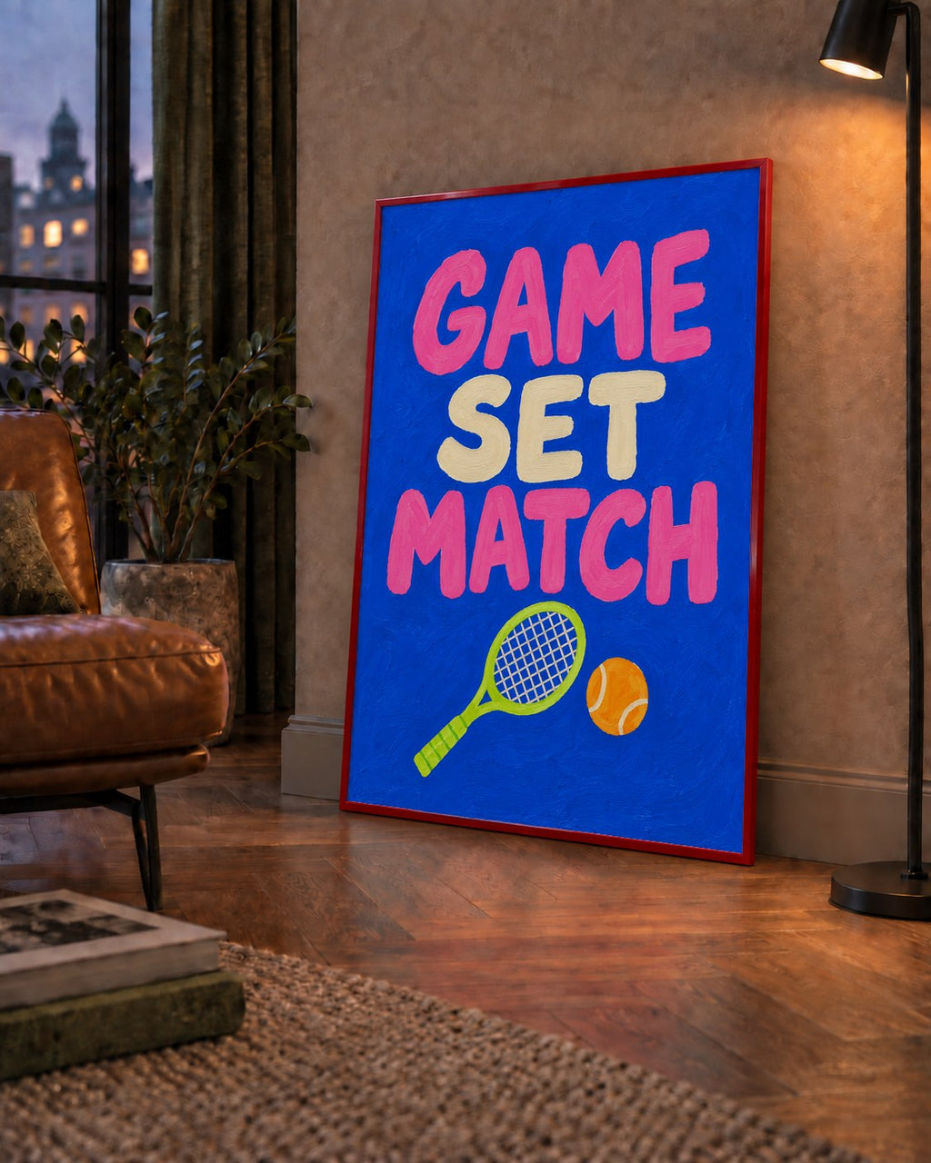 GAME SET MATCH Tipografi Tenis Temalı Canlı Poster — çerçeveli hâliyle bir ev duvarında
