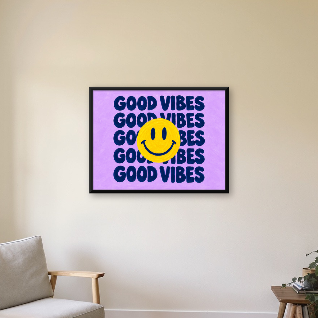 Good Vibes & Smiley Poster – Renkli Modern Duvar Dekoru — Yatay baskı, çerçeveli hâliyle bir ev duvarında