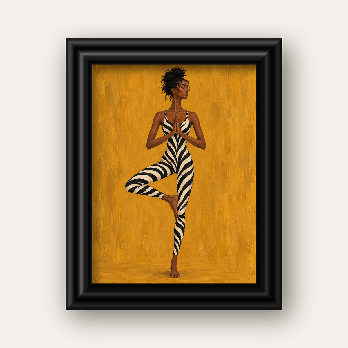 Hardal Sarısı Zebra Desenli Ağaç Pozu Yoga Poster — siyah galeri çerçeveli