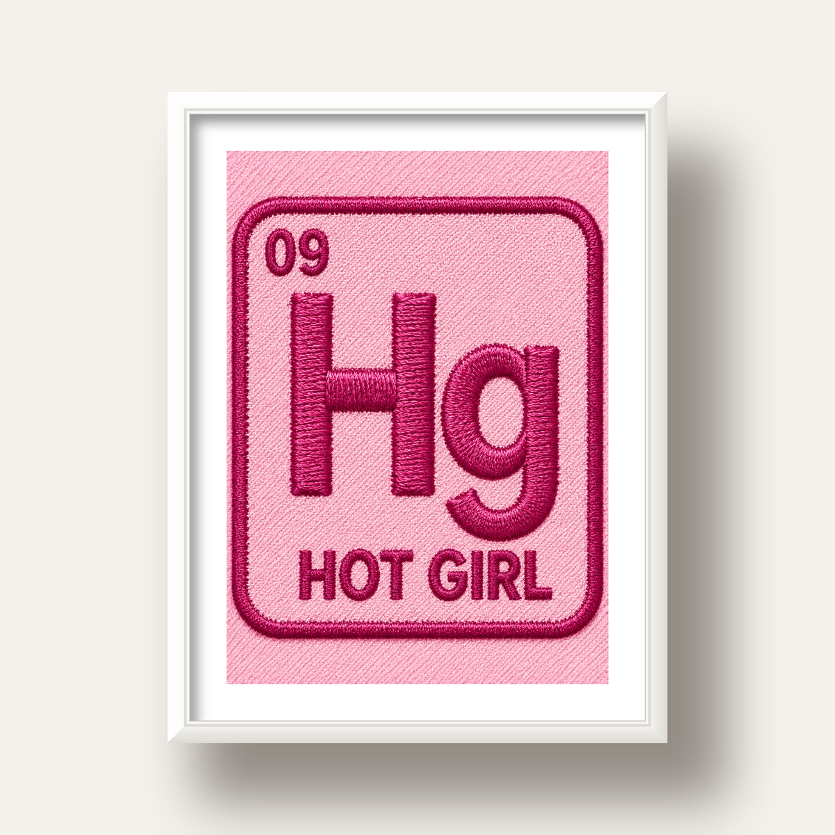 HG — Hot Girl — beyaz derin çerçeveli paspartulu