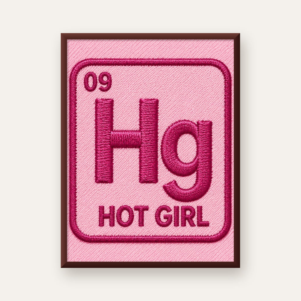 HG — Hot Girl — ceviz çerçeveli