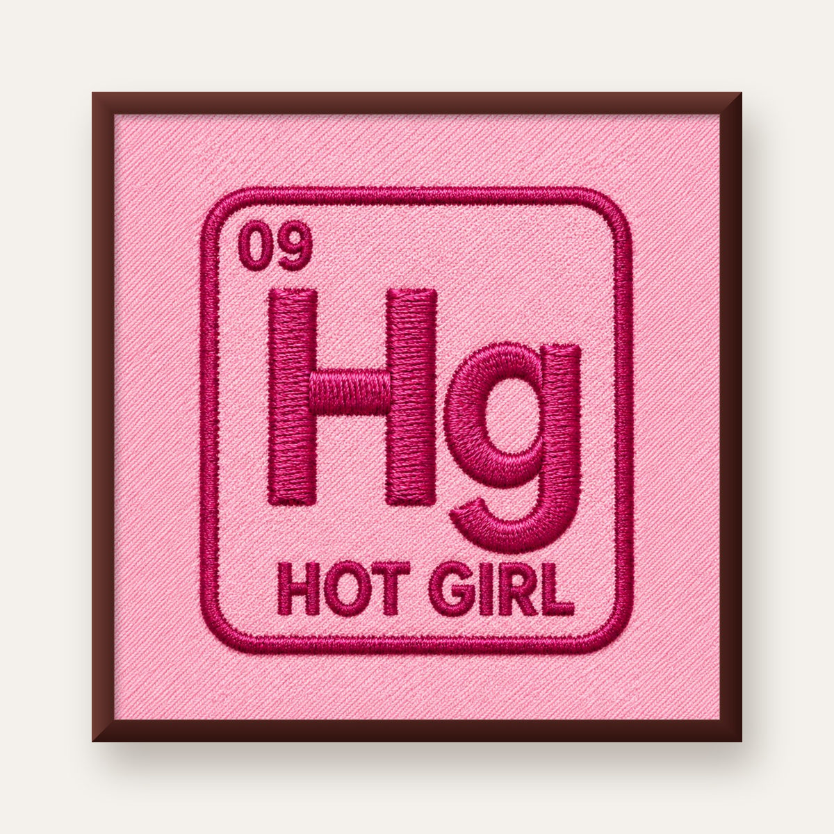 HG — Hot Girl — ceviz çerçeveli