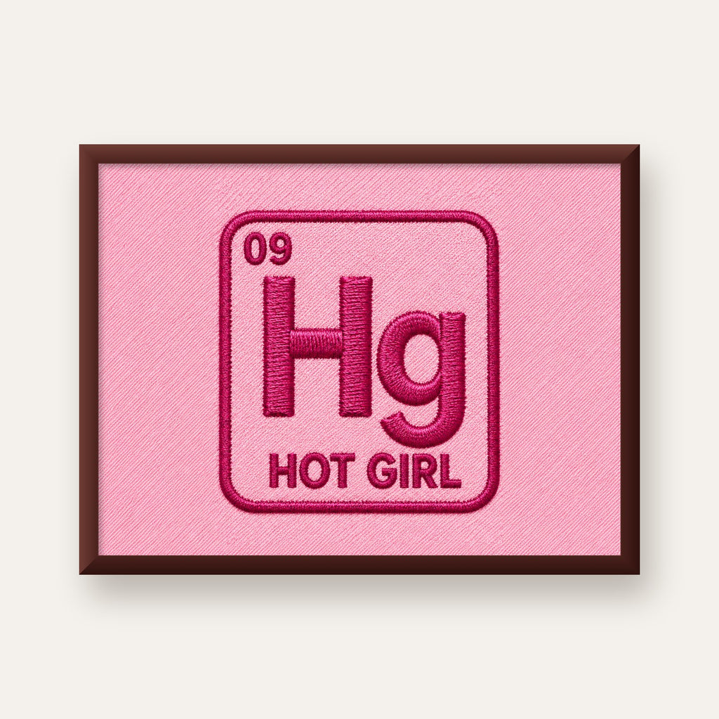 HG — Hot Girl — ceviz çerçeveli
