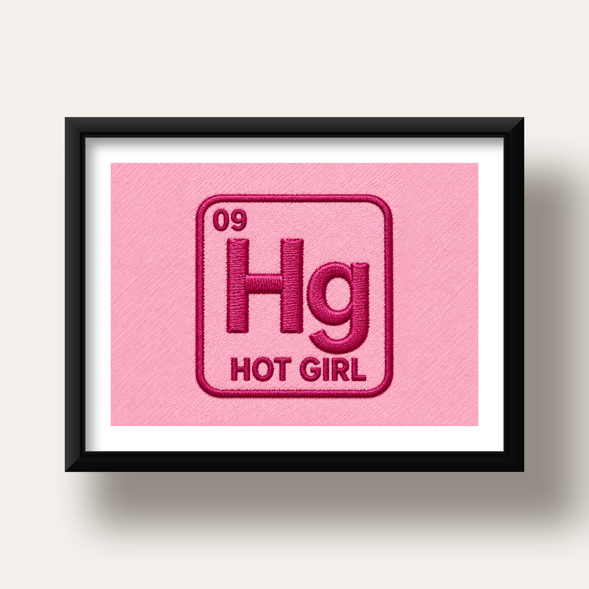 HG — Hot Girl — siyah derin çerçeveli paspartulu