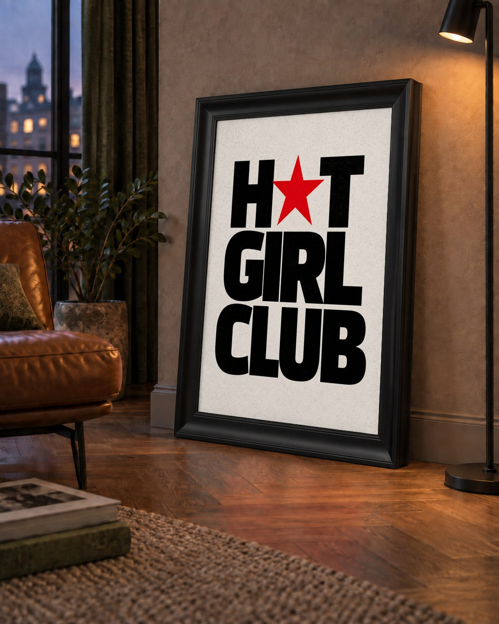 HOT GIRL CLUB Tipografi ve Yıldız Detaylı Poster — çerçeveli hâliyle bir ev duvarında