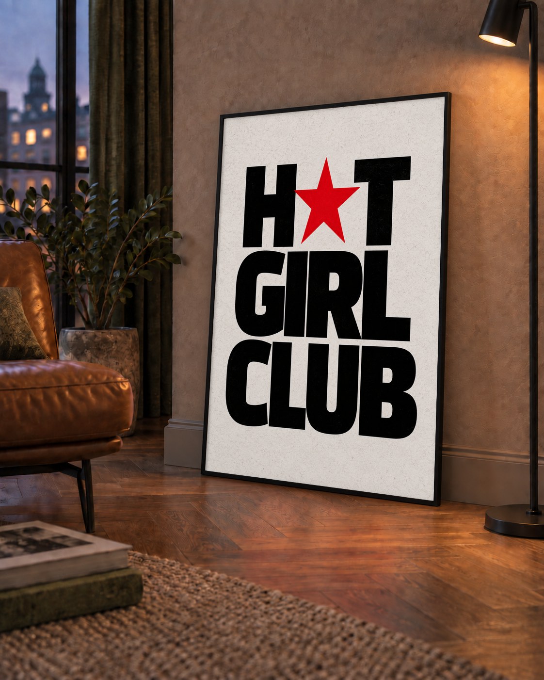 HOT GIRL CLUB Tipografi ve Yıldız Detaylı Poster — çerçeveli hâliyle bir ev duvarında