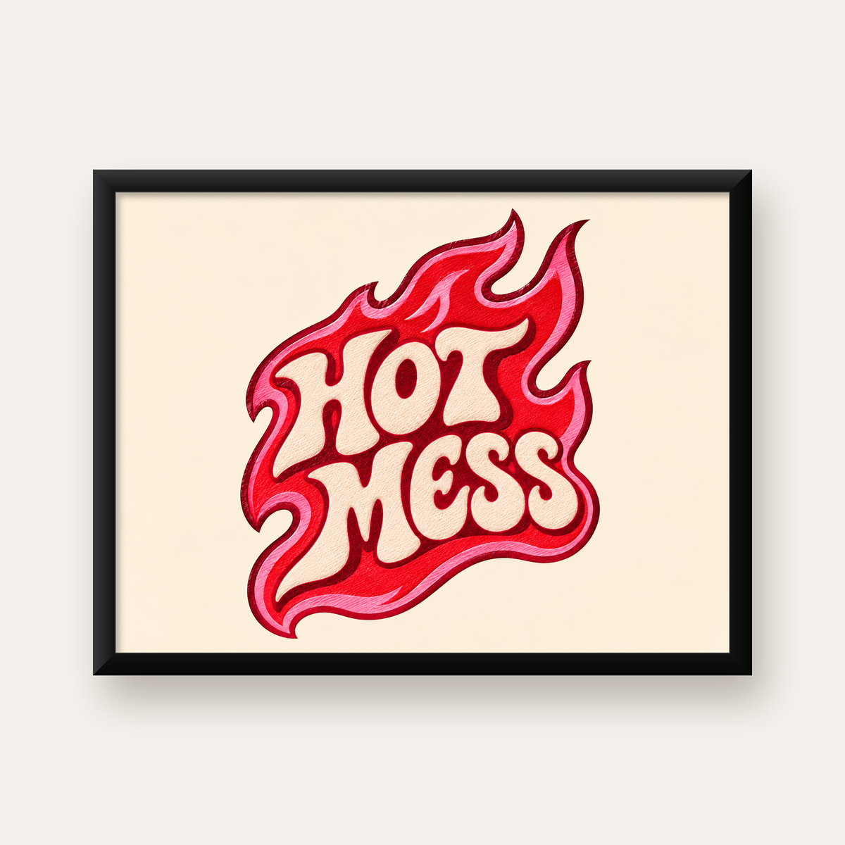 Alevli Tipografi Poster – HOT MESS Retro Dijital Baskı — Yatay baskı, düz siyah çerçeveli duvar posteri