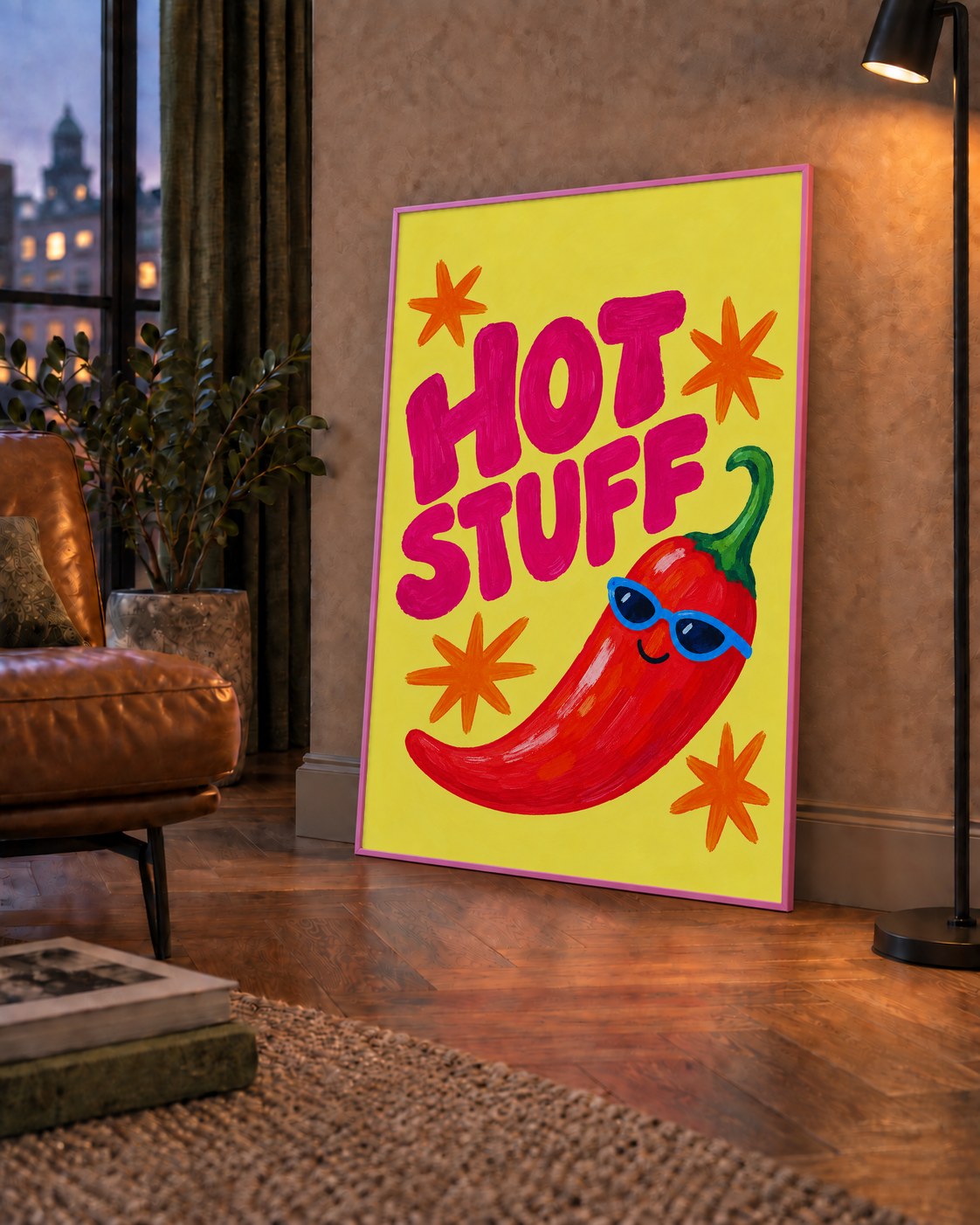 Hot Stuff Gözlüklü Biber Poster – Renkli ve Eğlenceli Duvar Dekoru — çerçeveli hâliyle bir ev duvarında