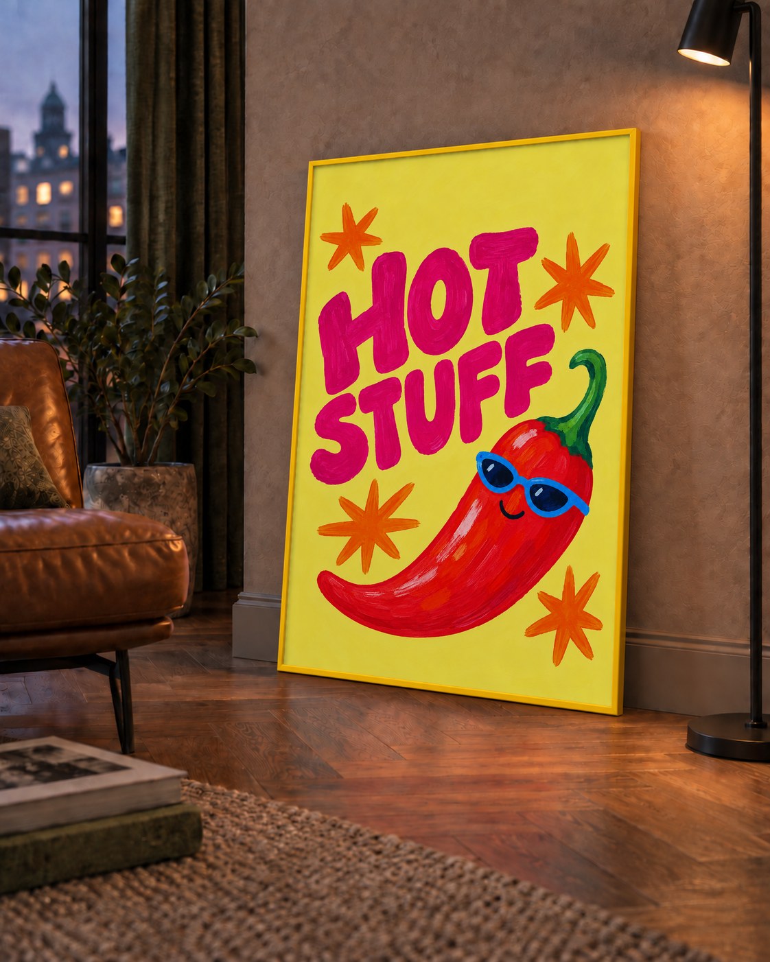 Hot Stuff Gözlüklü Biber Poster – Renkli ve Eğlenceli Duvar Dekoru — çerçeveli hâliyle bir ev duvarında